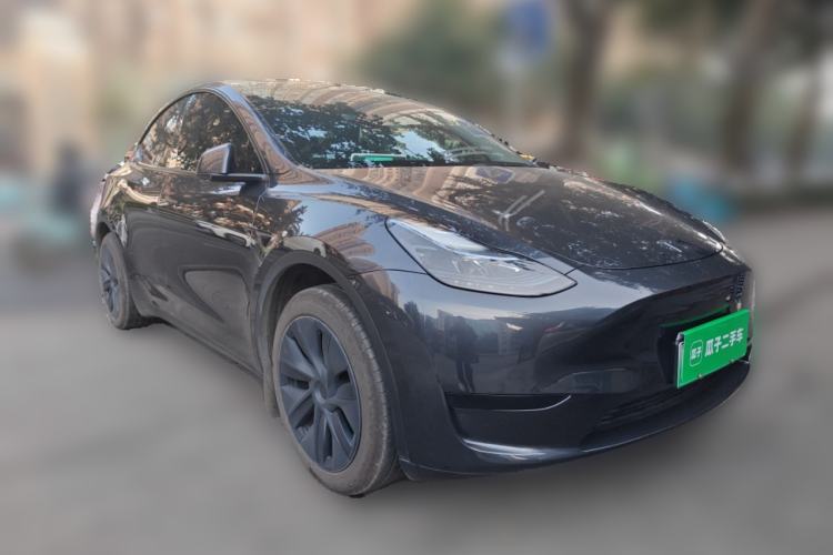 Used Tesla Model Y 2024 Rear-Wheel-Drive Version Front Right 45 Deg
