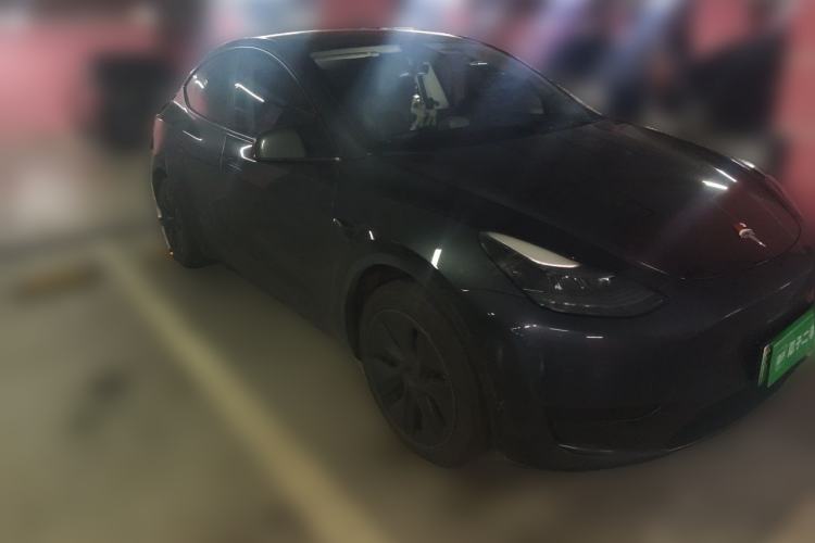 Used Tesla Model Y 2024 Rear-Wheel-Drive Version Front Right 45 Deg