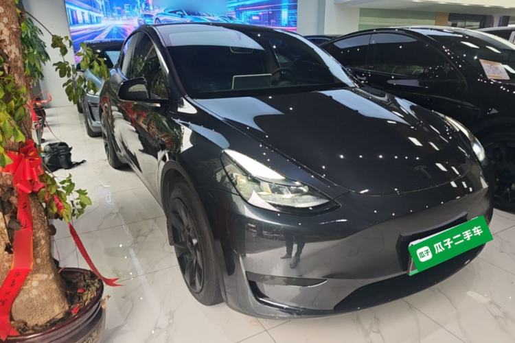 Used Tesla Model Y 2024 Rear-Wheel-Drive Version Front Right 45 Deg