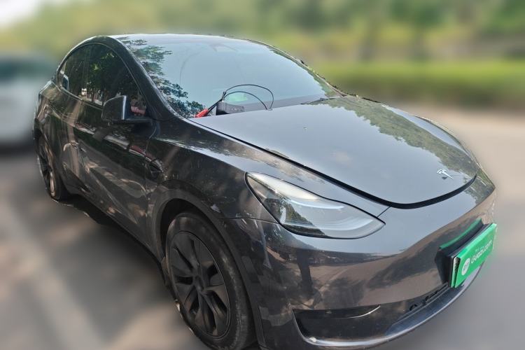 Used Tesla Model Y 2024 Rear-Wheel-Drive Version Front Right 45 Deg