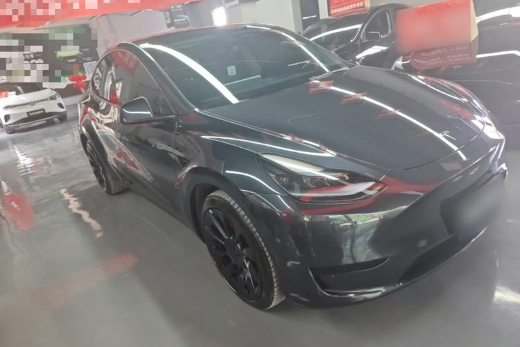 Used Tesla Model Y 2024 Rear-Wheel-Drive Version Front Right 45 Deg