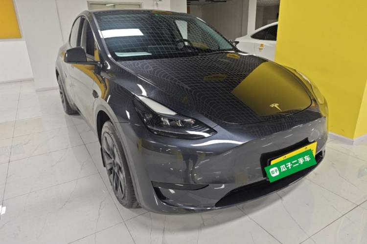 Used Tesla Model Y 2024 Rear-Wheel-Drive Version Front Right 45 Deg