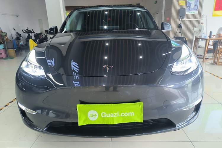 Used Tesla Model Y 2024 Long-Range All-Wheel-Drive Version Front