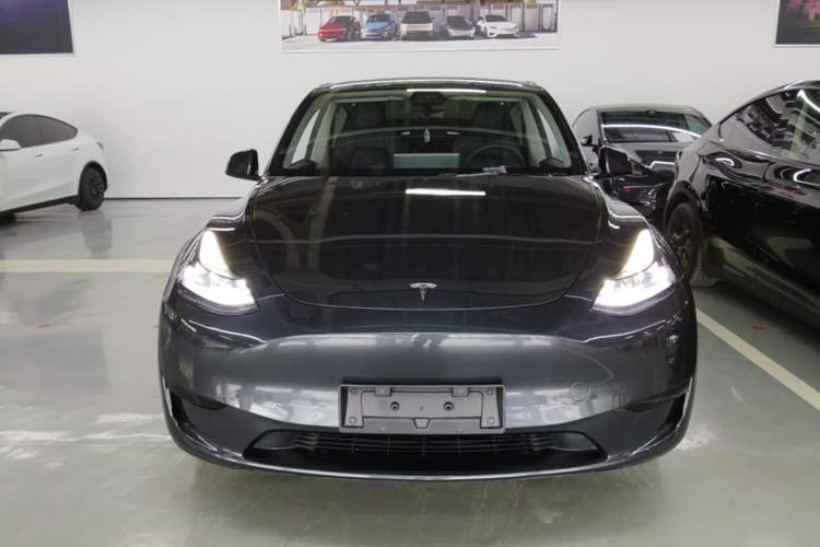 Used Tesla Model Y 2024 Rear-Wheel-Drive Version Front