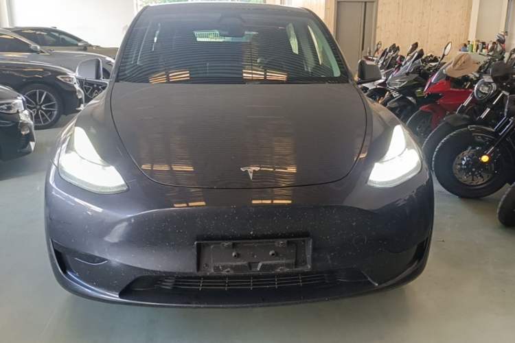 Used Tesla Model Y 2024 Rear-Wheel-Drive Version Front