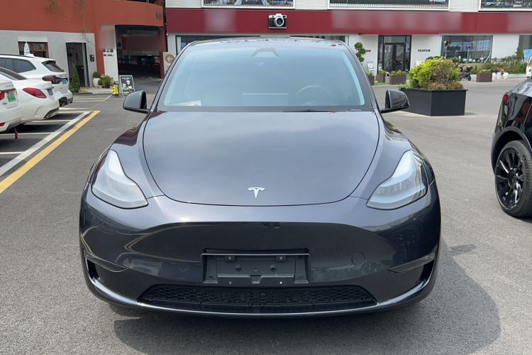 Used Tesla Model Y 2024 Long-Range All-Wheel-Drive Version Front