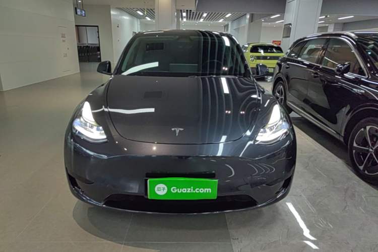 Used Tesla Model Y 2024 Rear-Wheel-Drive Version Front