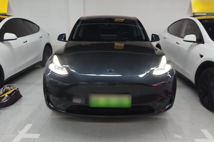 Used Tesla Model Y 2024 Long-Range All-Wheel-Drive Version Front