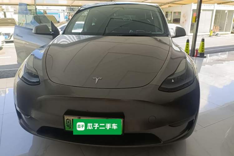Used Tesla Model Y 2024 Long-Range All-Wheel-Drive Version Front