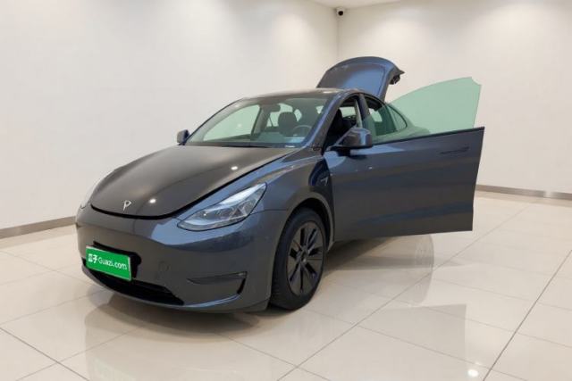 Used Tesla Model Y 2024 Long-Range All-Wheel-Drive Version