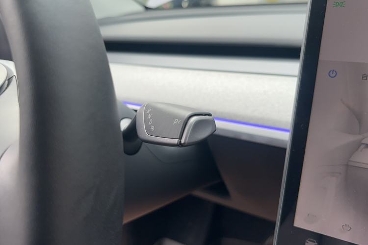 Used Tesla Model Y 2024 Long-Range All-Wheel-Drive Version Gear Lever