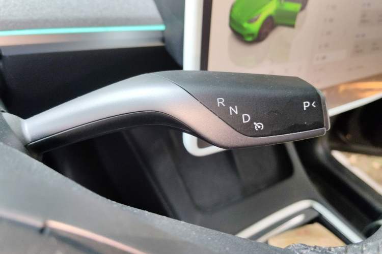 Used Tesla Model Y 2024 Long-Range All-Wheel-Drive Version Gear Lever
