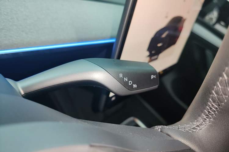 Used Tesla Model Y 2024 Rear-Wheel-Drive Version Gear Lever