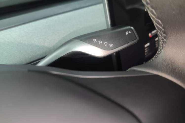 Used Tesla Model Y 2024 Rear-Wheel-Drive Version Gear Lever