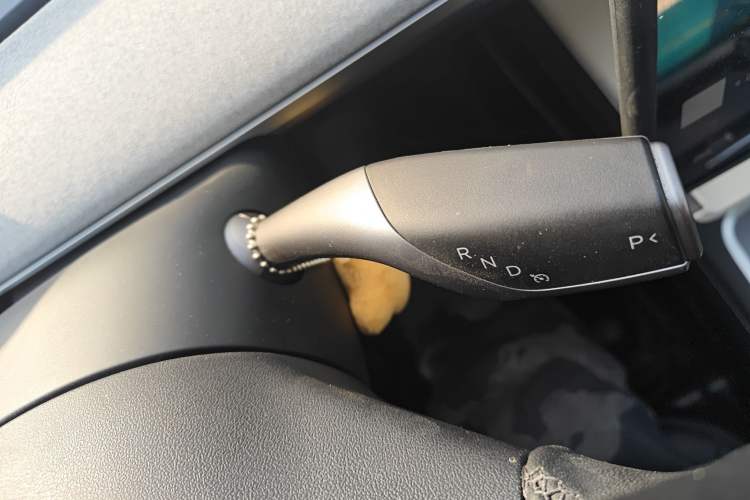 Used Tesla Model Y 2024 Rear-Wheel-Drive Version Gear Lever