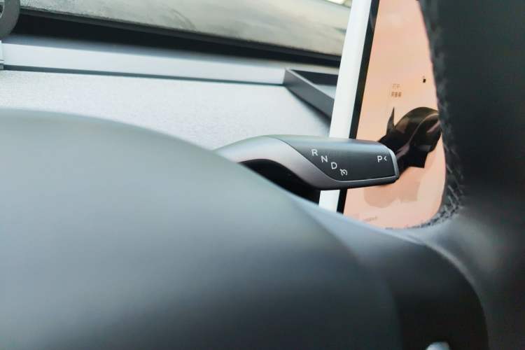 Used Tesla Model Y 2024 Long-Range All-Wheel-Drive Version Gear Lever