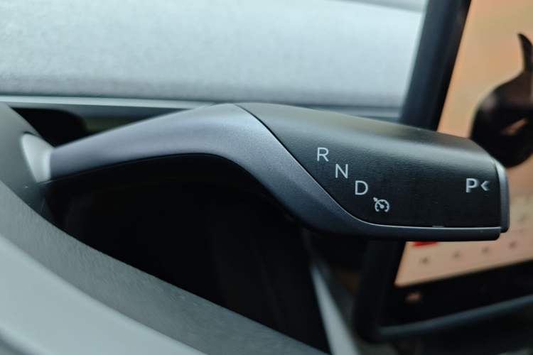 Used Tesla Model Y 2024 Rear-Wheel-Drive Version Gear Lever