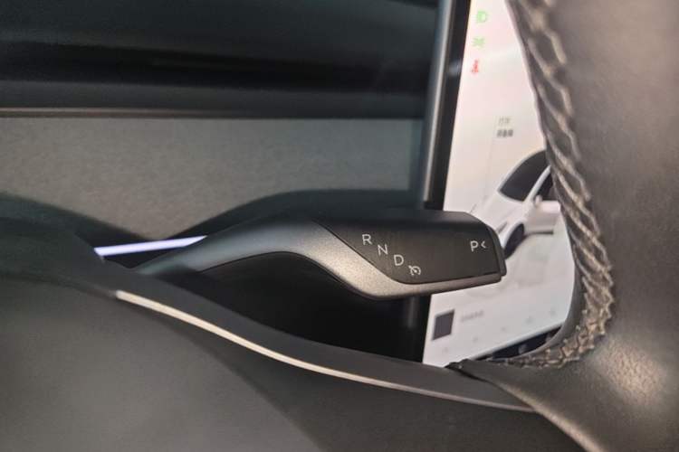 Used Tesla Model Y 2024 Long-Range All-Wheel-Drive Version Gear Lever
