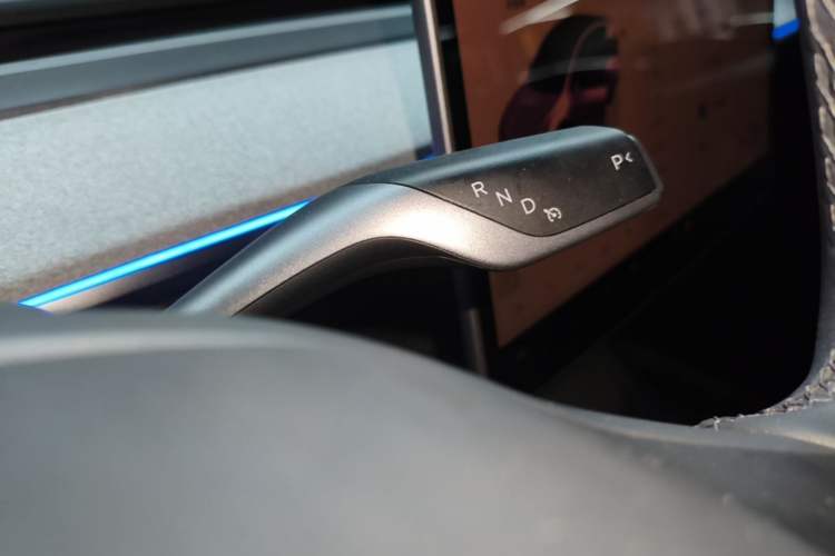 Used Tesla Model Y 2024 Rear-Wheel-Drive Version Gear Lever