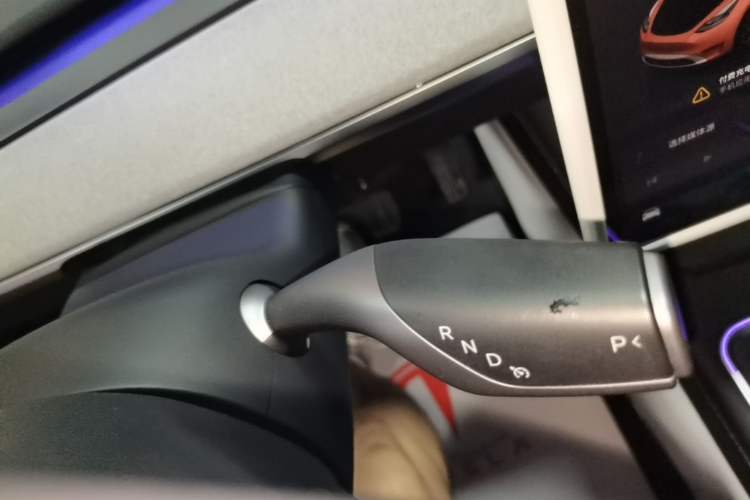Used Tesla Model Y 2024 Long-Range All-Wheel-Drive Version Gear Lever