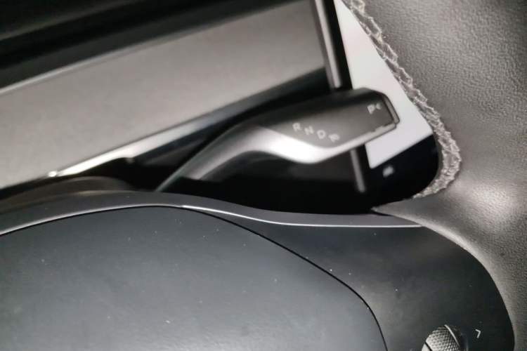 Used Tesla Model Y 2024 Rear-Wheel-Drive Version Gear Lever