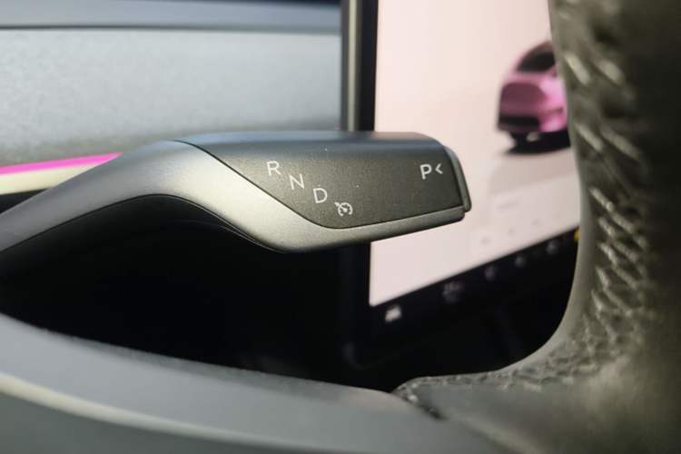 Used Tesla Model Y 2024 Long-Range All-Wheel-Drive Version Gear Lever