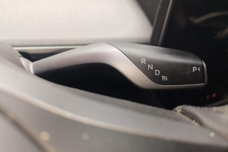 Used Tesla Model Y 2024 Rear-Wheel-Drive Version Gear Lever