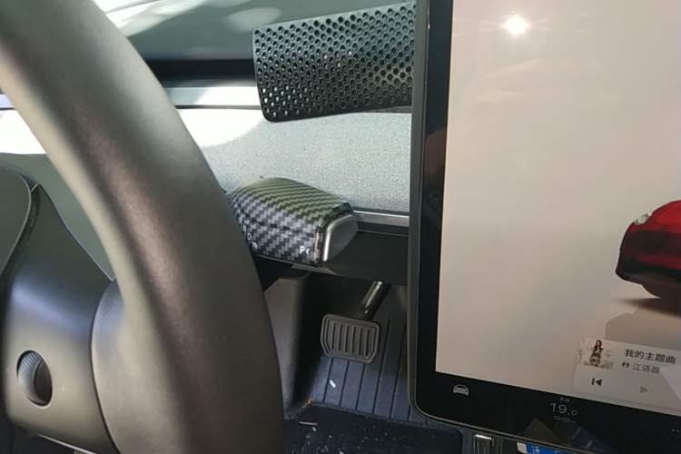 Used Tesla Model Y 2024 Long-Range All-Wheel-Drive Version Gear Lever