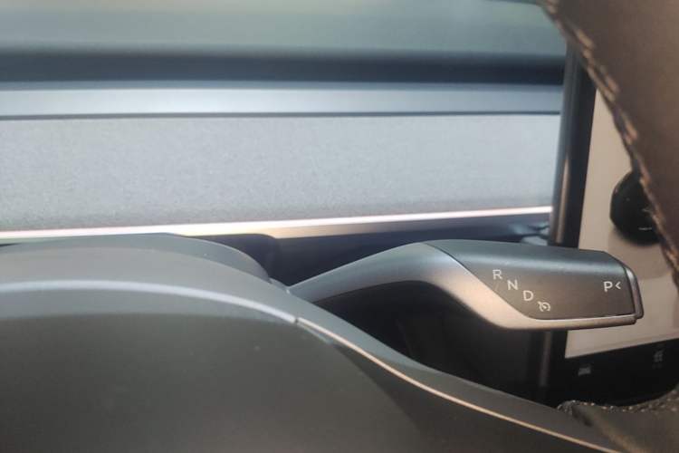 Used Tesla Model Y 2024 Long-Range All-Wheel-Drive Version Gear Lever