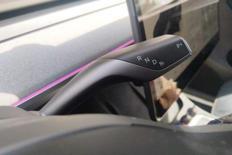 Used Tesla Model Y 2024 Long-Range All-Wheel-Drive Version Gear Lever