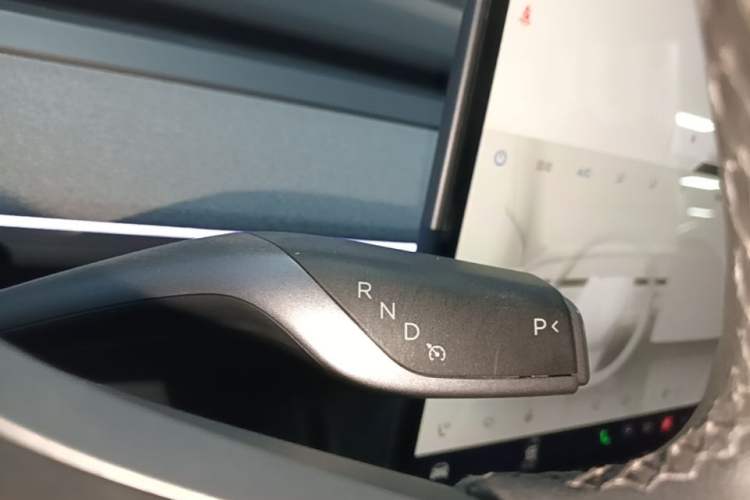 Used Tesla Model Y 2024 Rear-Wheel-Drive Version Gear Lever