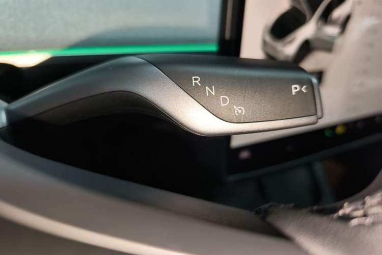 Used Tesla Model Y 2024 Rear-Wheel-Drive Version Gear Lever