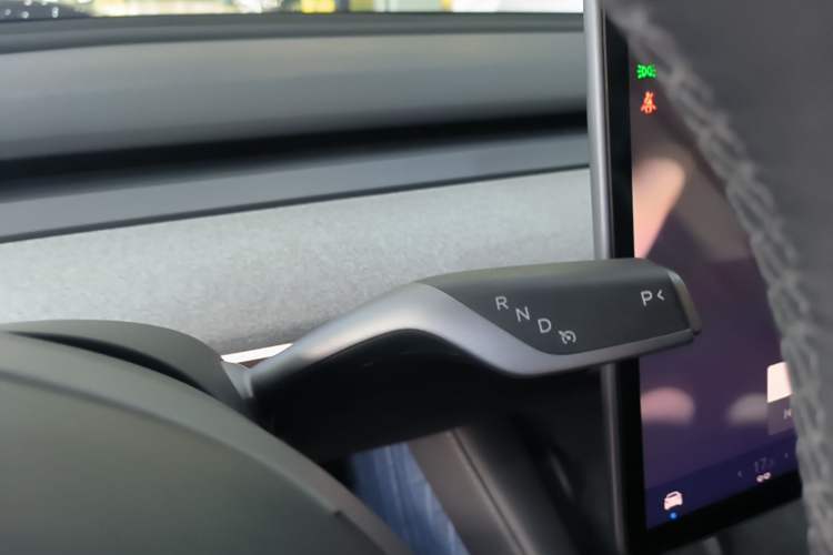 Used Tesla Model Y 2024 Long-Range All-Wheel-Drive Version Gear Lever