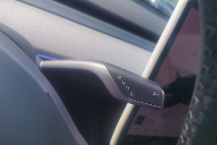 Used Tesla Model Y 2024 Long-Range All-Wheel-Drive Version Gear Lever