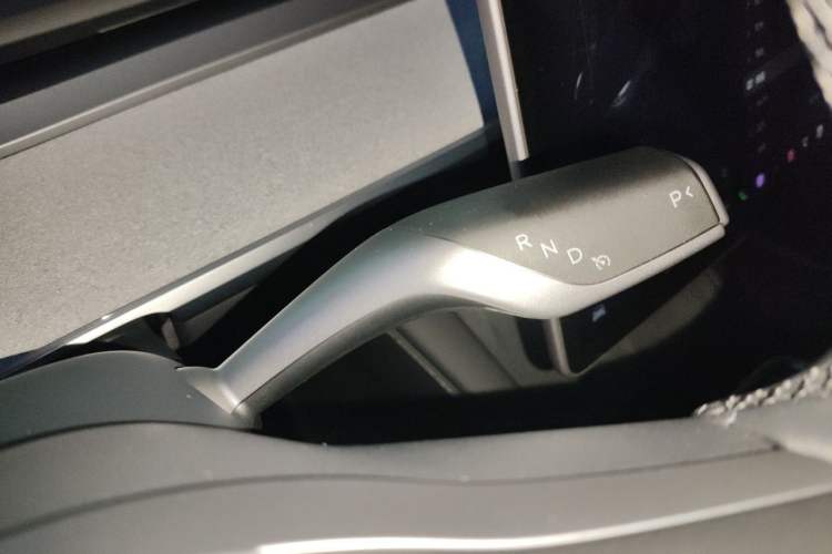 Used Tesla Model Y 2024 Rear-Wheel-Drive Version Gear Lever