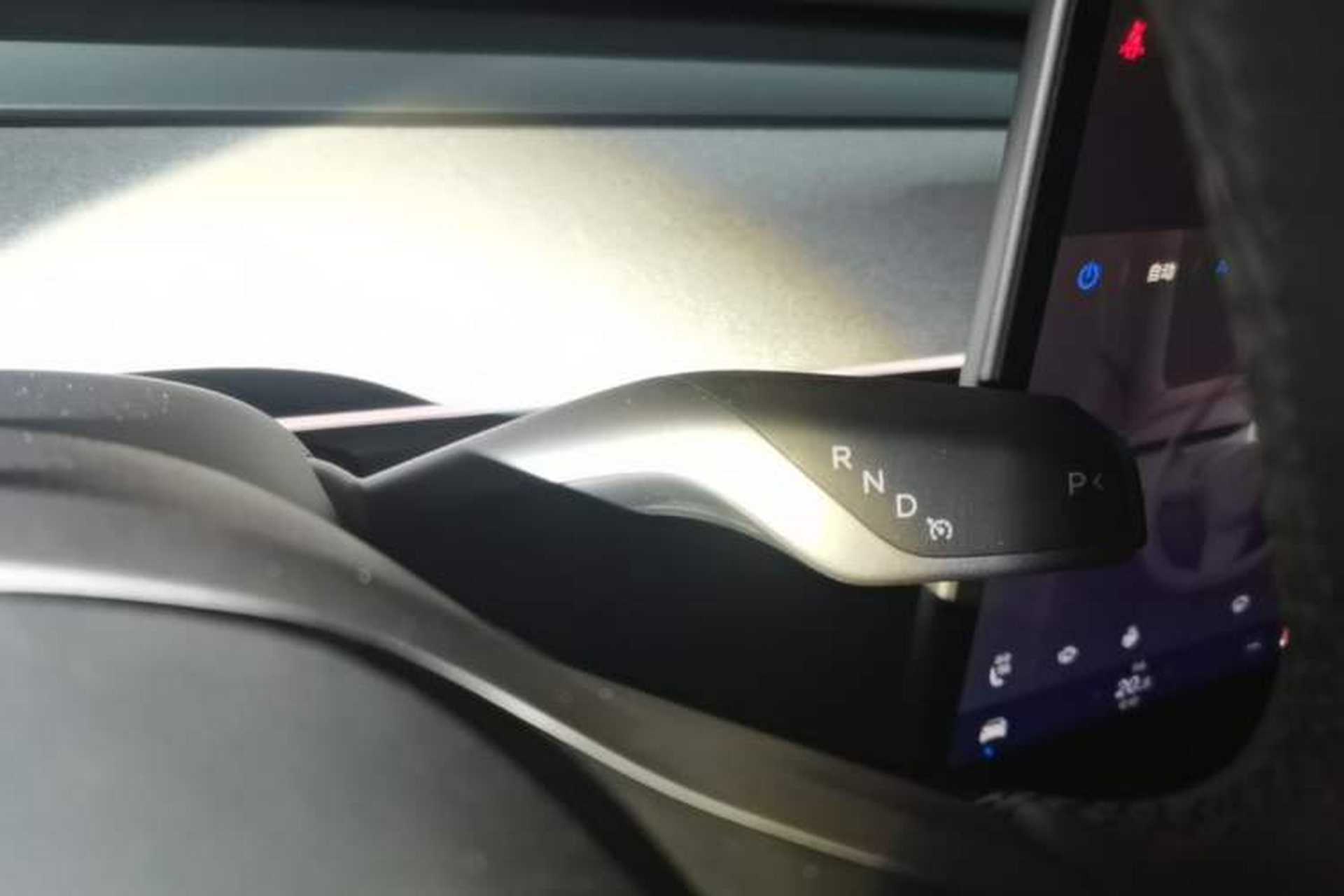 Used Tesla Model Y 2024 Long-Range All-Wheel-Drive Version Gear Lever