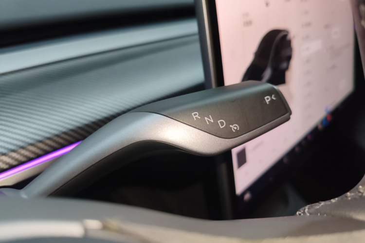 Used Tesla Model Y 2024 Long-Range All-Wheel-Drive Version Gear Lever