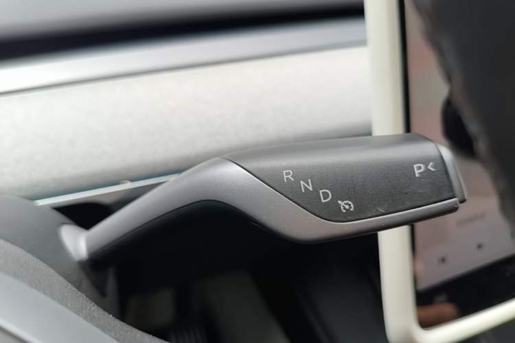 Used Tesla Model Y 2024 Rear-Wheel-Drive Version Gear Lever
