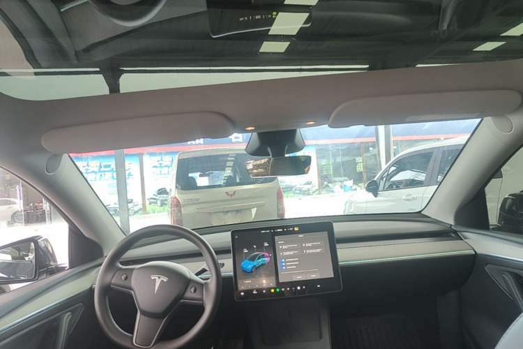 Used Tesla Model Y 2024 Rear-Wheel-Drive Version Headliner