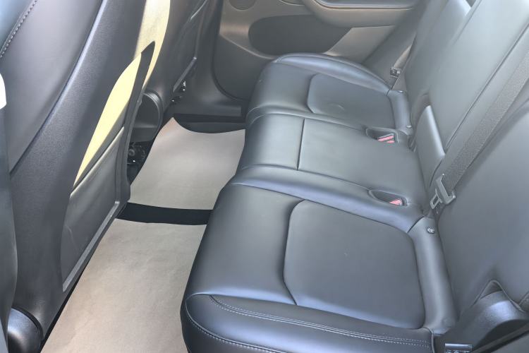 Used Tesla Model Y 2024 Rear-Wheel-Drive Version Headliner