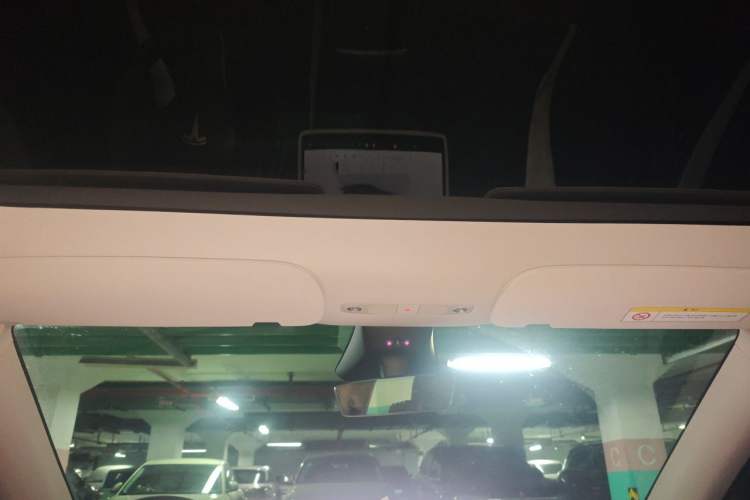 Used Tesla Model Y 2024 Long-Range All-Wheel-Drive Version Headliner