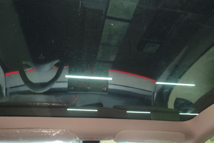 Used Tesla Model Y 2024 Long-Range All-Wheel-Drive Version Headliner