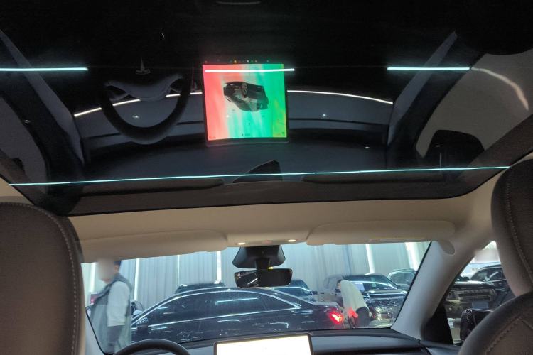 Used Tesla Model Y 2024 Rear-Wheel-Drive Version Headliner