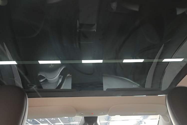 Used Tesla Model Y 2024 Rear-Wheel-Drive Version Headliner