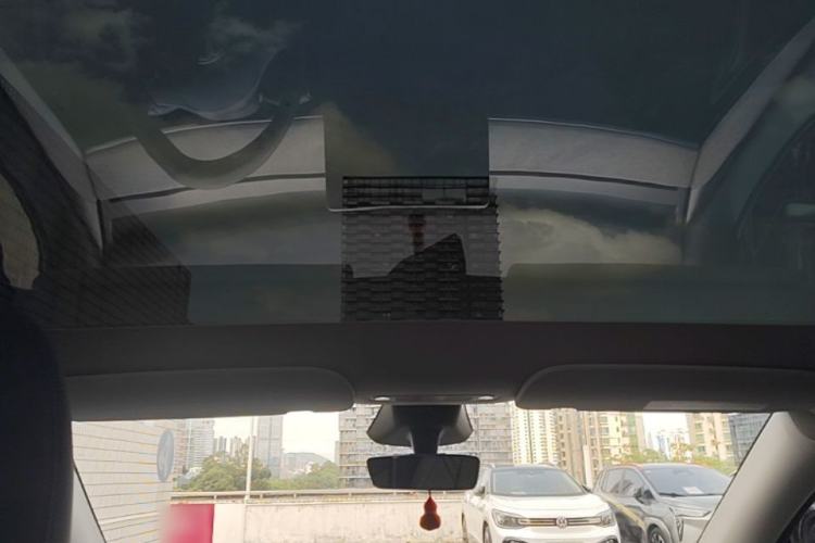 Used Tesla Model Y 2024 Rear-Wheel-Drive Version Headliner
