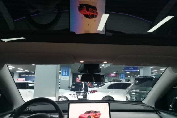 Used Tesla Model Y 2024 Rear-Wheel-Drive Version Headliner