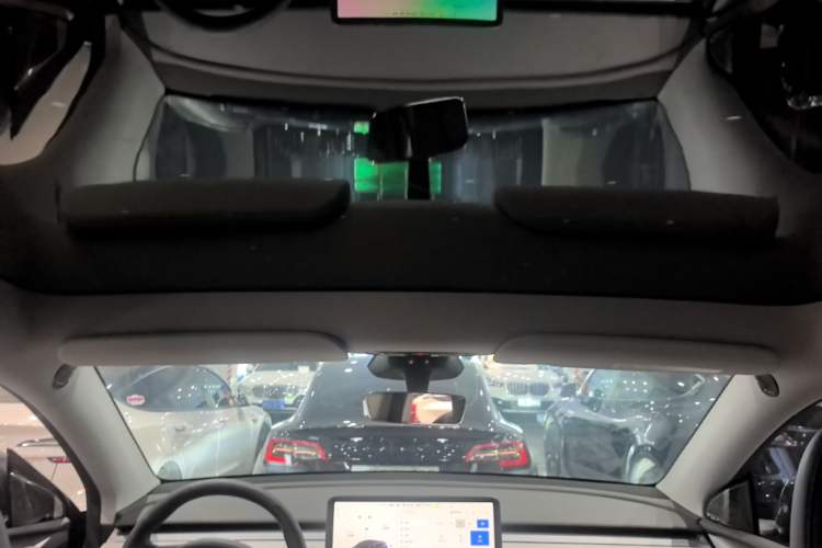 Used Tesla Model Y 2024 Rear-Wheel-Drive Version Headliner