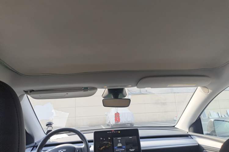 Used Tesla Model Y 2024 Rear-Wheel-Drive Version Headliner