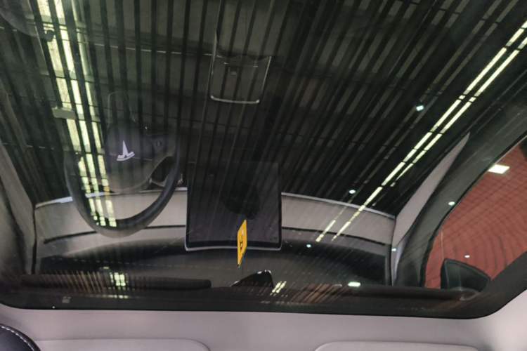 Used Tesla Model Y 2024 Rear-Wheel-Drive Version Headliner