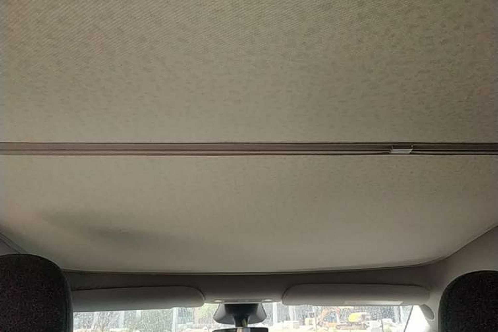 Used Tesla Model Y 2024 Rear-Wheel-Drive Version Headliner